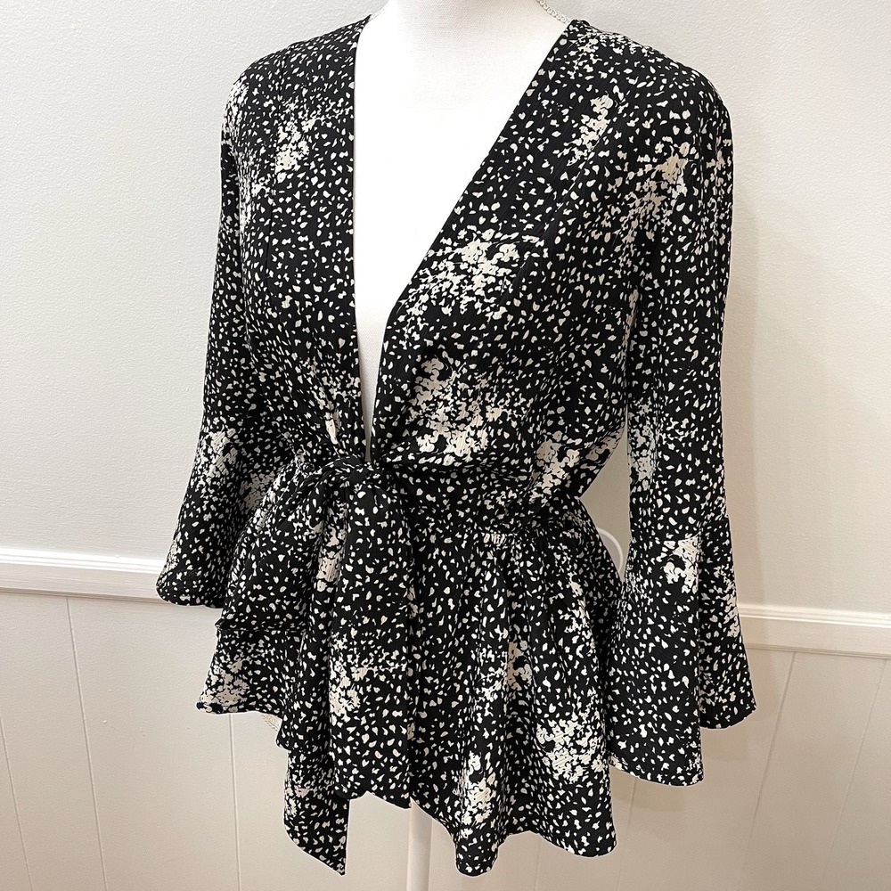 Women's Kimono Style Top Front Tie Black Ivory Medium From Fab'rik